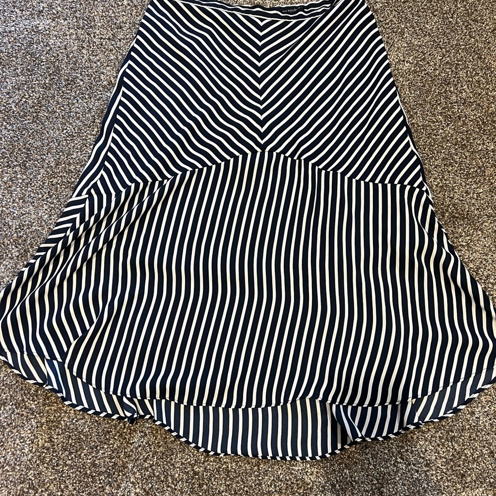 Banana Republic Black and White A-Line Midi Skirt